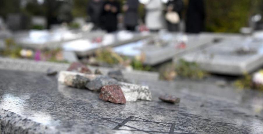 En las vísperas de Rosh Hashaná, AMIA condena un nuevo acto de vandalismo en el cementerio de Tablada