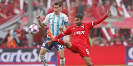 Independiente y Racing empataron en el debut de Zielinski y en un clásico de Avellaneda con polémica
