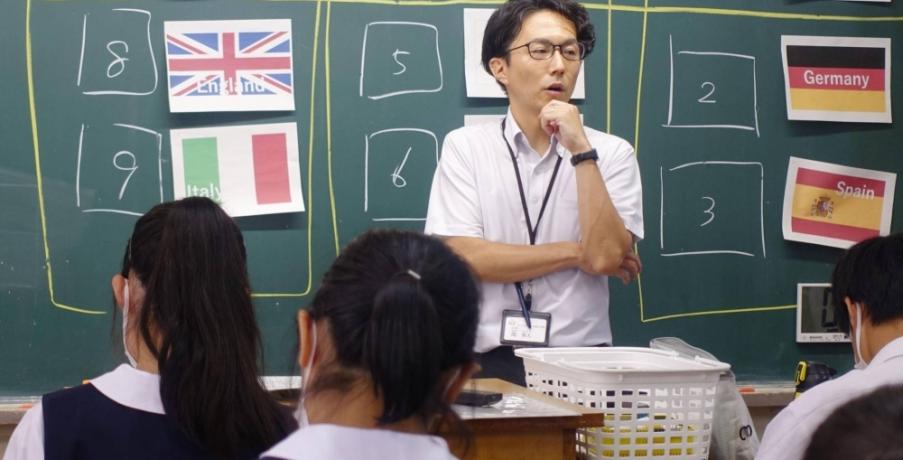 Los niños japoneses de secundaria obtienen un promedio del 12 % en la prueba oral de inglés