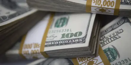 Jornada financiera: el dólar libre subió a un nuevo récord y la brecha cambiaria volvió a superar el 100 por ciento