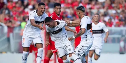 Platense sorprendió a Independiente y se llevó un triunfazo de Avellaneda