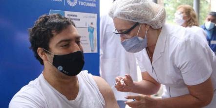 Vacunación contra el Covid: abrieron los turnos para las personas de 36 y 37 años